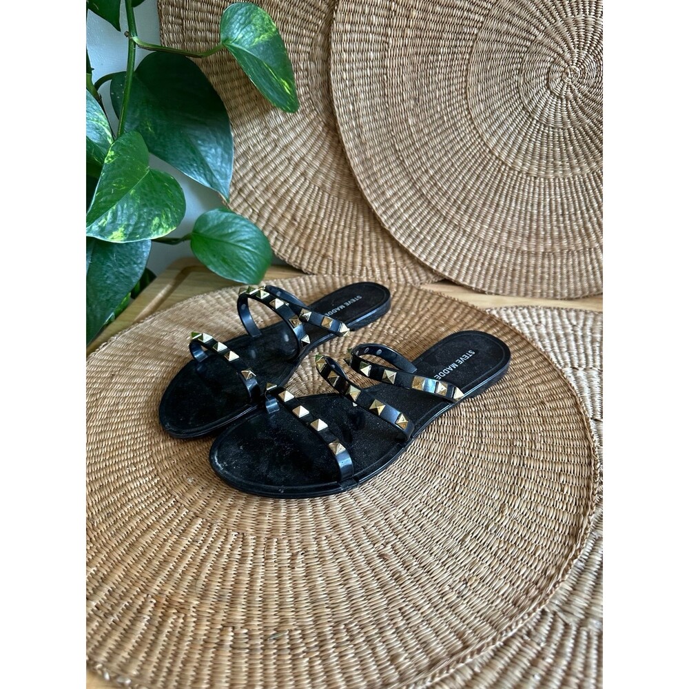 Steve Madden women’s size 9 black gold sandals